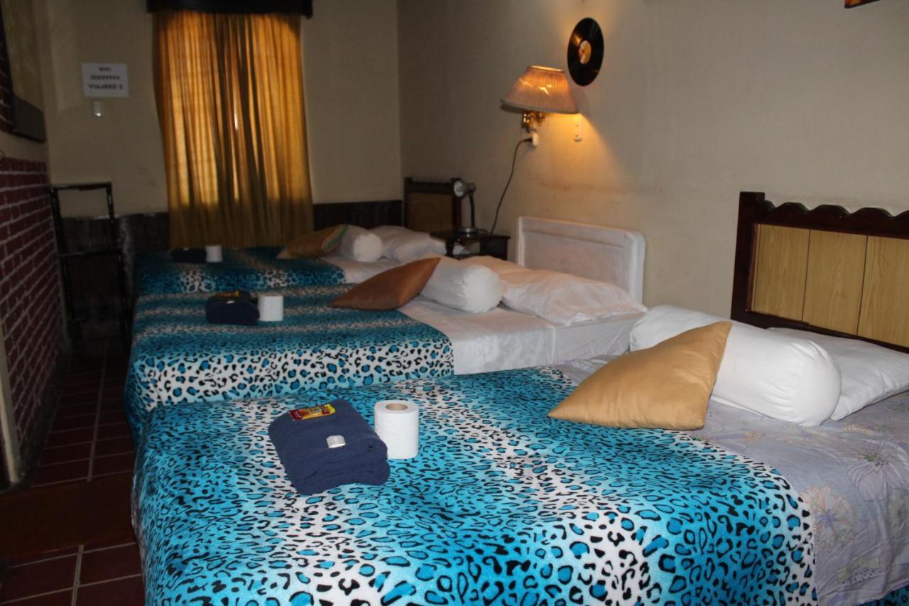 Hotel Casa Del Viajero ケツァルテナンゴ エクステリア 写真